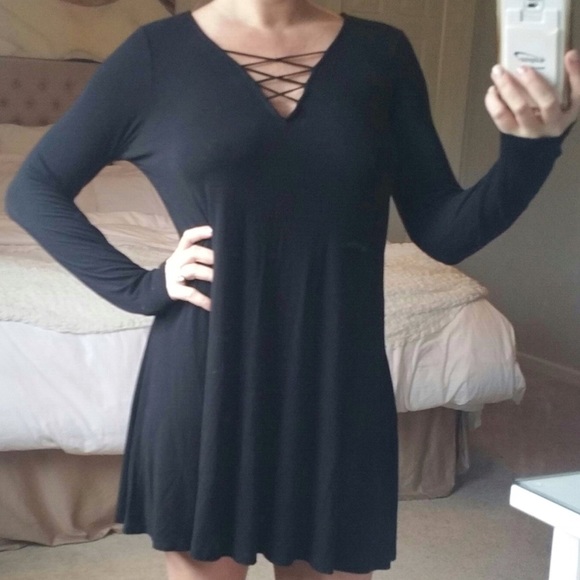 Express Dresses & Skirts - *LAST CHANCE* Stretch Shift Criss Cross Dress L